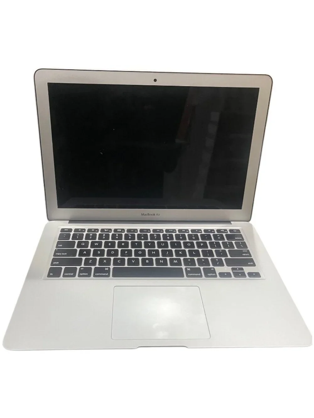 Apple MacBook Air 13.3 in (128GB SSD, Intel Core, 1.6GHz, 4 GB RAM + Charger)
